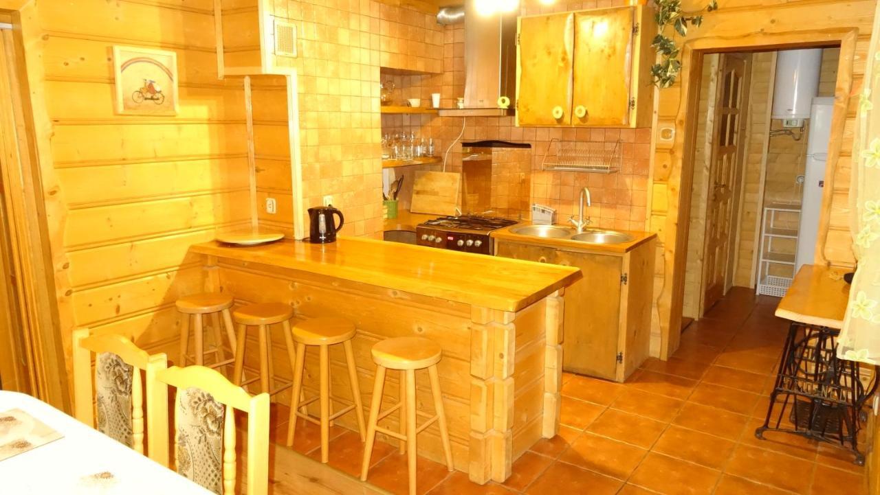 Cztery Pory Roku - Dom Villa Lutowiska Buitenkant foto